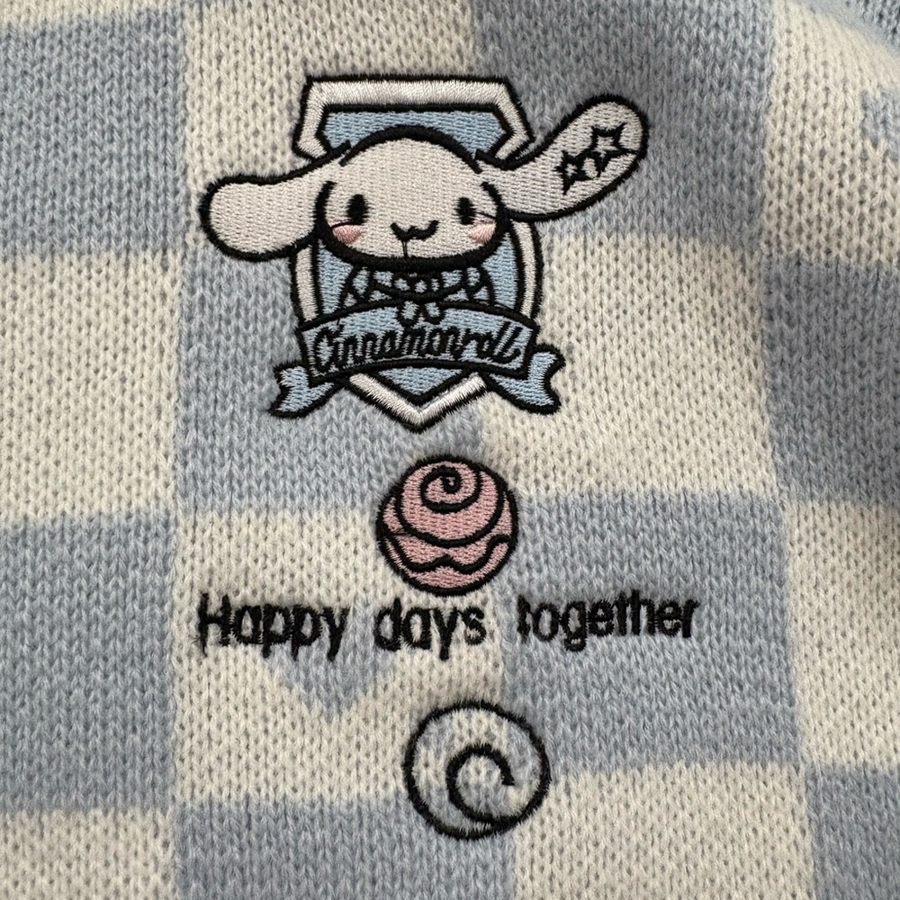 Sanrio Blue and White Checkered Cardigan Cinamonroll - Picture 2 of 8